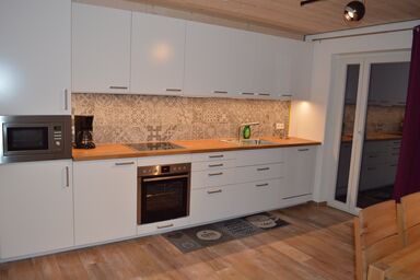 Ferien- und Winzerhof Ute Braun - Ferienwohnung Christa mit Terrasse