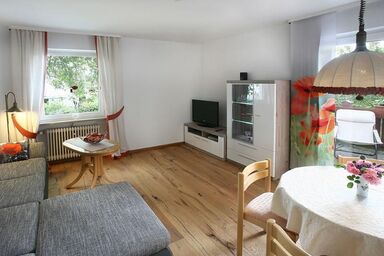Gästehaus Elisabeth - Ferienwohnung Mohnblume mit großem Balkon