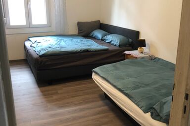 Ferienwohnung Heintz - Zimmer Nr. 2 mit Doppelbett und Schlafsofa