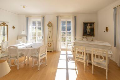 Feriendomizil Villa Bomama - Ferienhaus (200qm) mit Garten und Terrasse