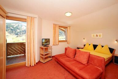 Appartement Christine - App. 3: 2 Schlafräume / 2 Bäder / 2 WC / 2 Balkone