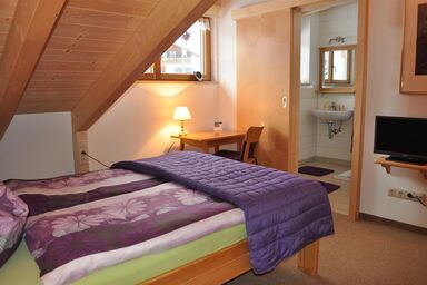 Haus "Rotspitze" - Doppelzimmer "Lila" ohne Küche