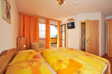 Landhaus Ebner - Doppelzimmer mit Balkon