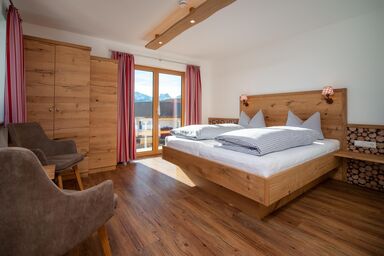 Landhaus Brunner "Beim Veit" - Doppelzimmer Schlossblick P****
