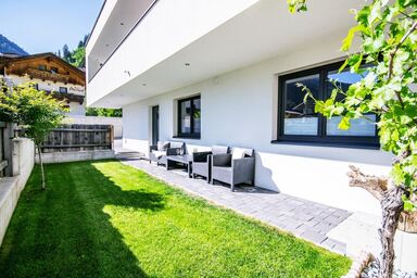 Haus Finca - Appartement mit Garten/ Blick auf die Berge