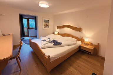 Pension Enzian - Pension Enzian Double Room 11
